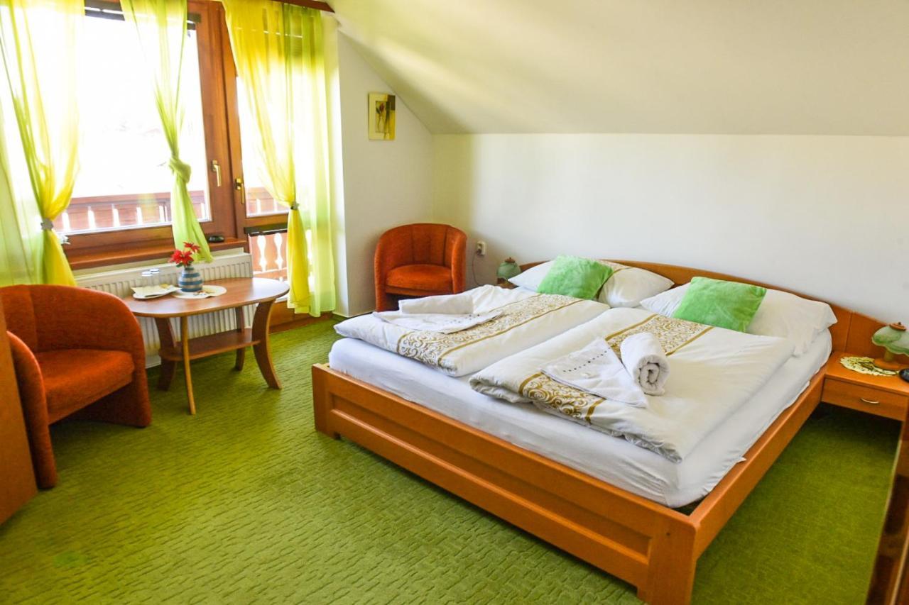 Villa Felicity Nova Lesna Exterior photo