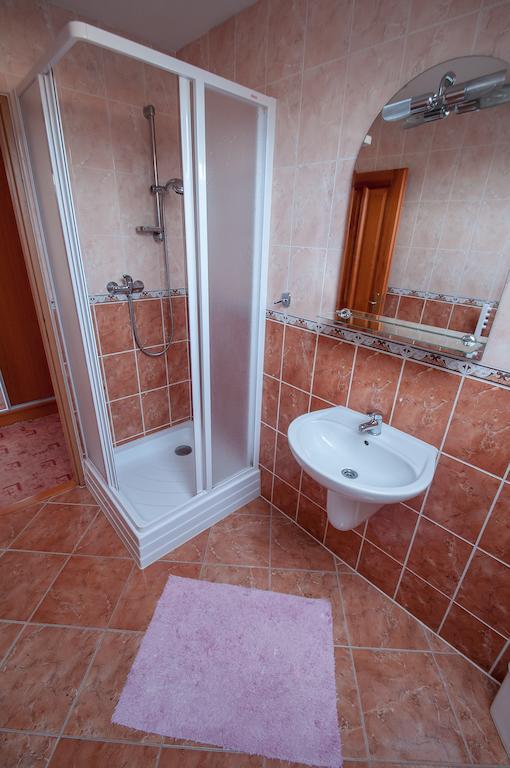 Villa Felicity Nova Lesna Room photo